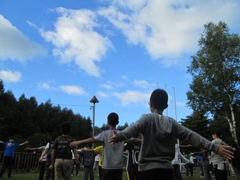 空がとてつもなく青くて