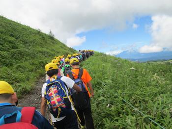 気持ちいい空気の中登山