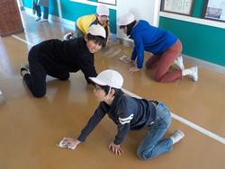 ぴかぴかの廊下