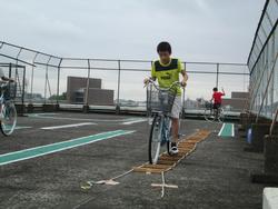 自転車部屋上練習