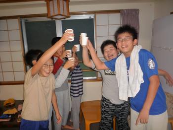 麦茶で乾杯